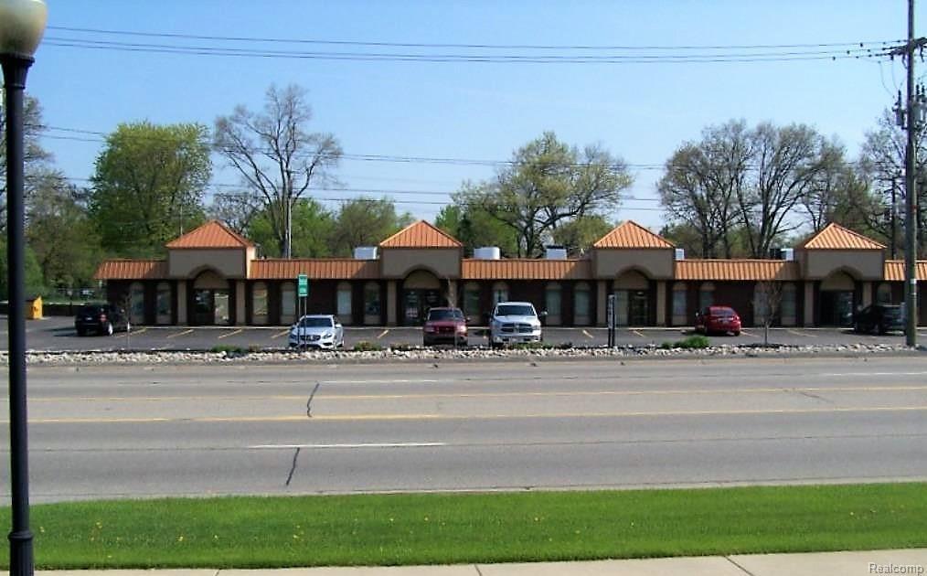4904 Highland Rd - Photo 1