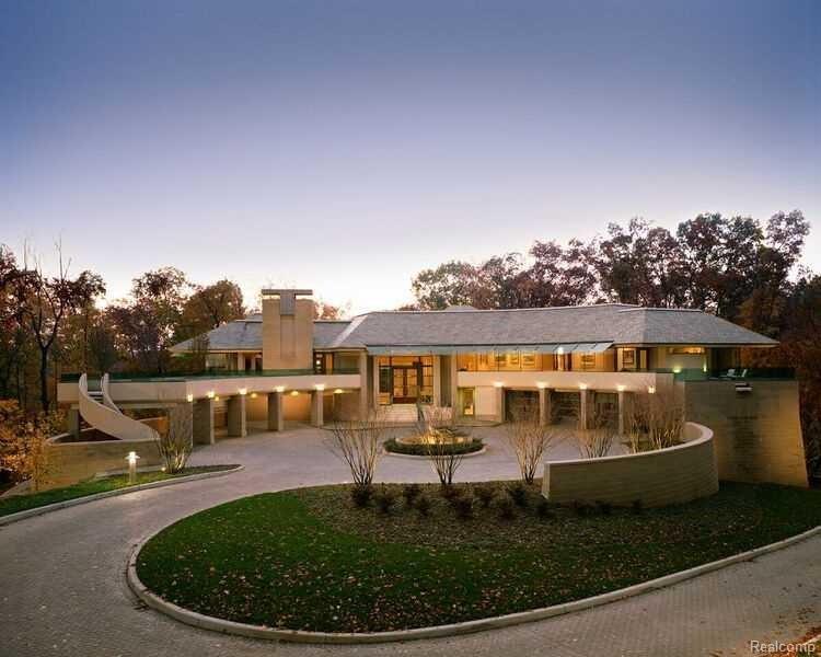 660 Barton Shore Dr - Photo 1