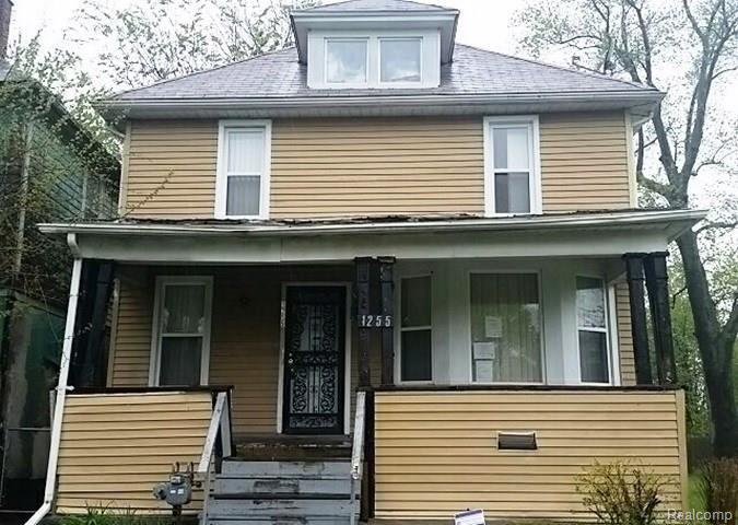 1255 Newport St - Photo 1
