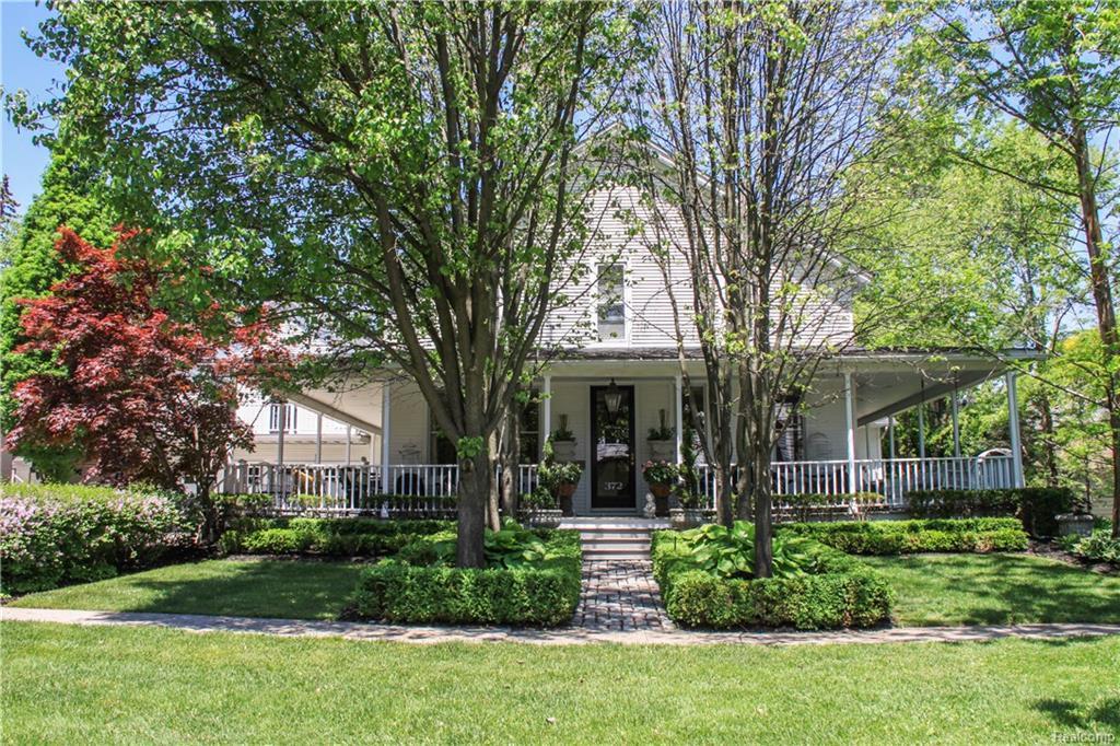 372 Harmon St - Photo 1