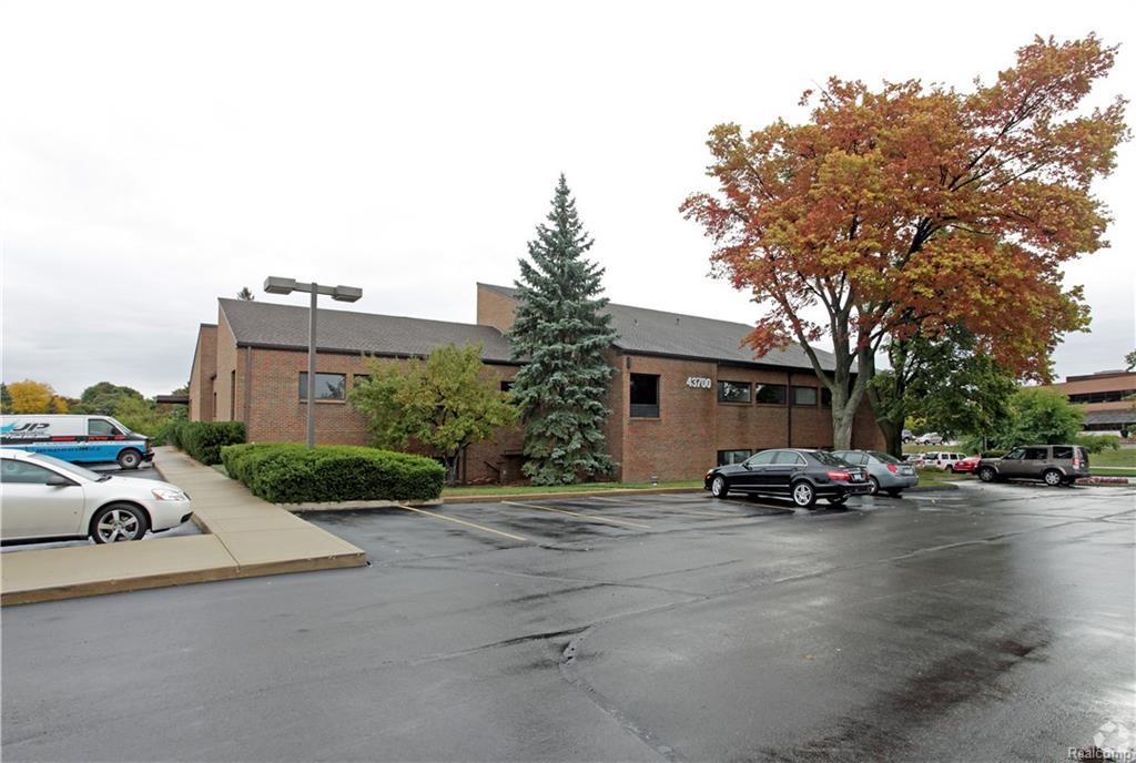 43700 Woodward Ave - Photo 1