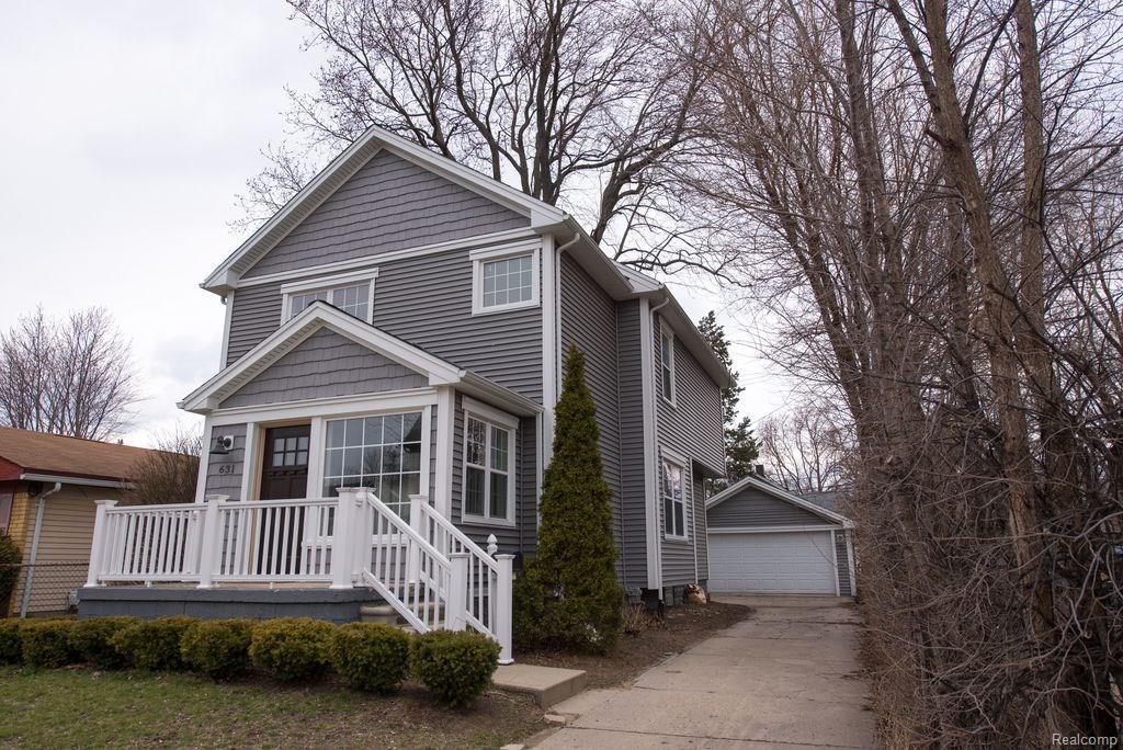 631 University Ave - Photo 1