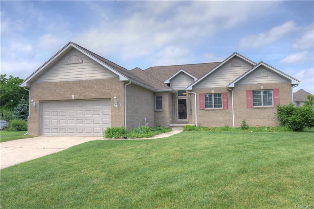 2092 Shasta Crt - Photo 1