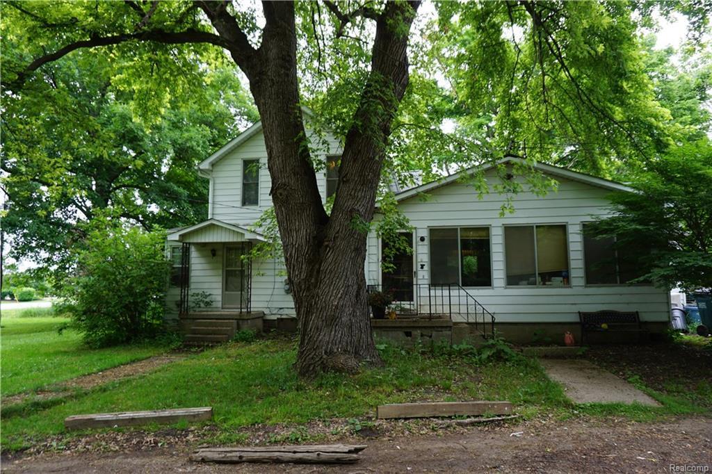 2520 Highland Rd - Photo 1