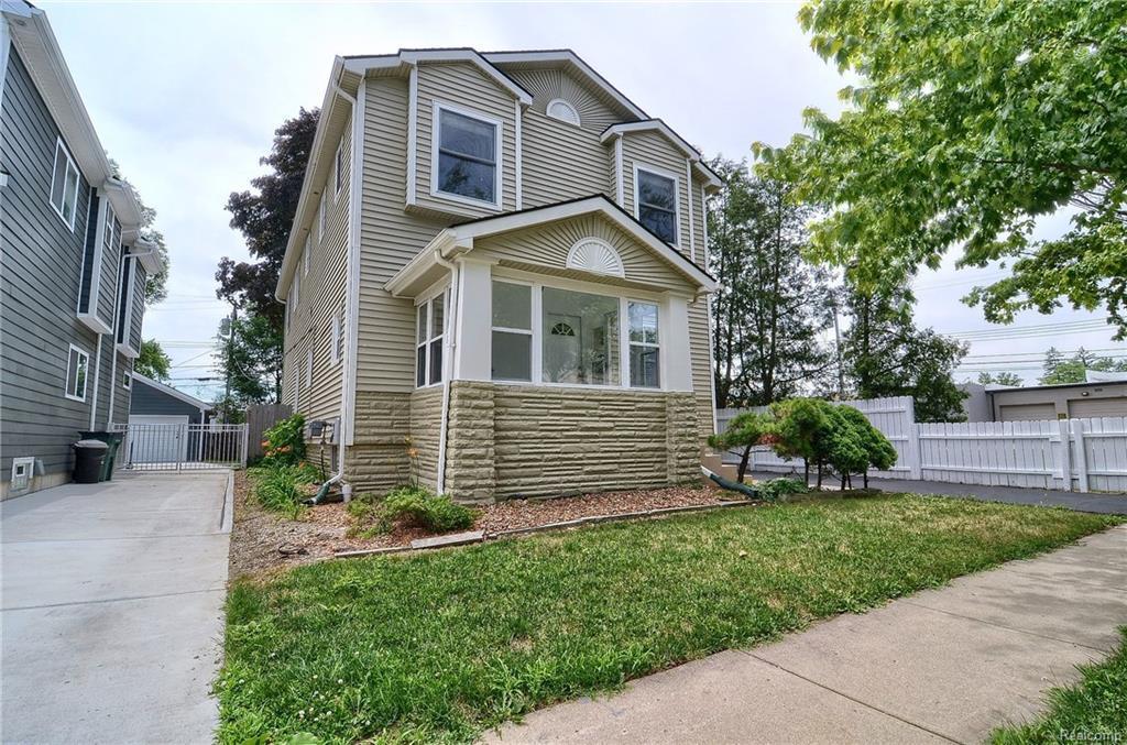 1344 Bennaville Ave - Photo 1