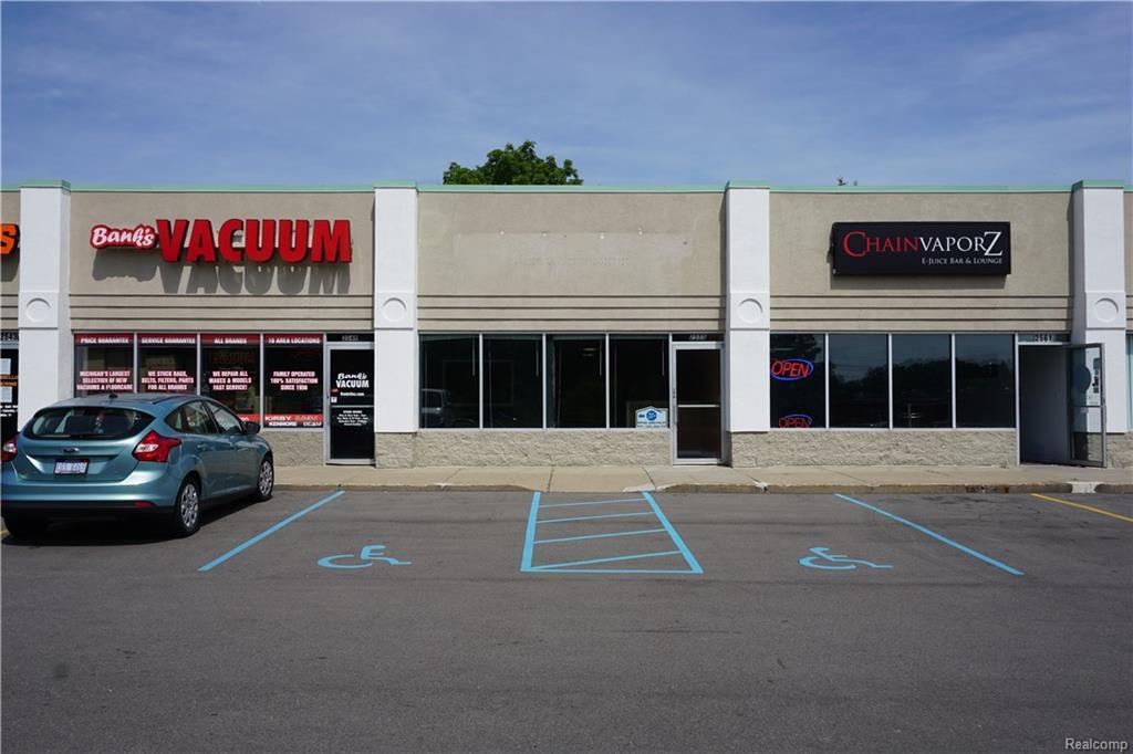 2555 Lapeer Rd - Photo 1
