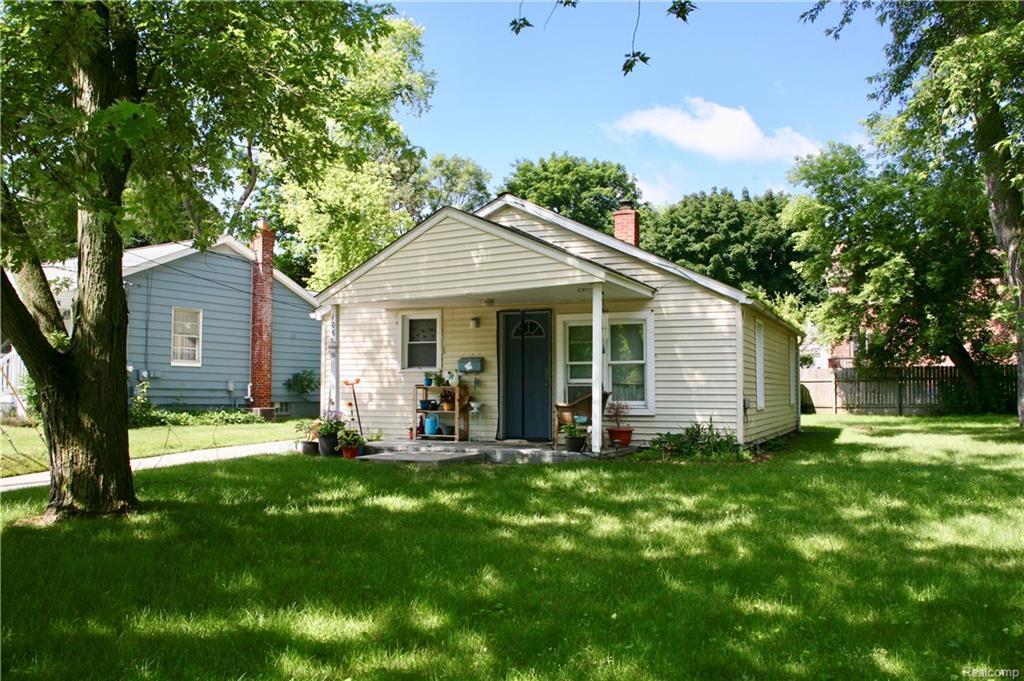106 Fraser St - Photo 1