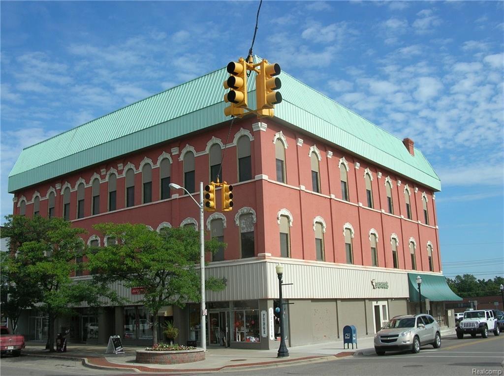 350 Court St - Photo 1