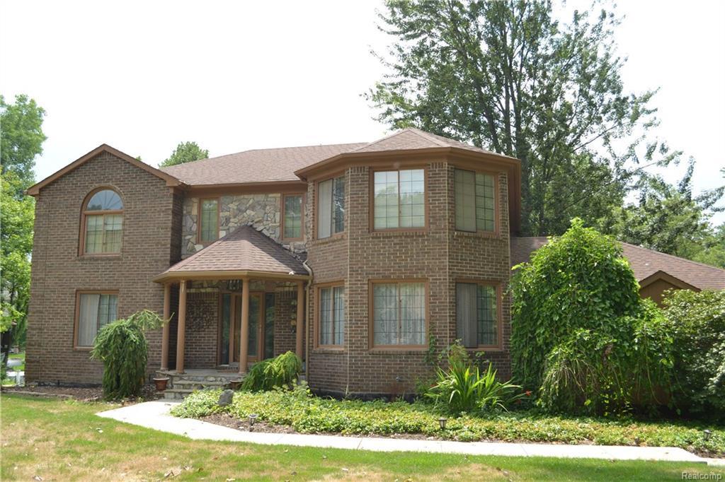 5695 Deerwood Ln - Photo 1