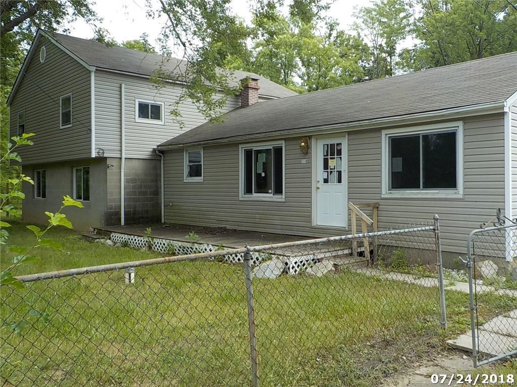 1110 Coolidge Dr - Photo 1