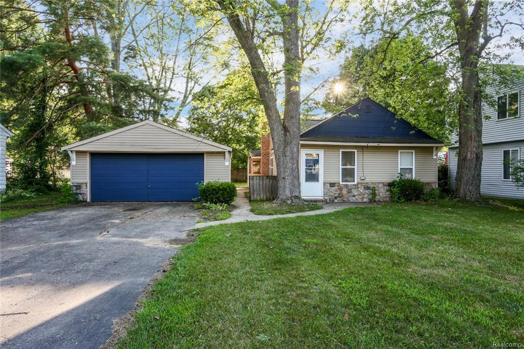 2301 Ellery Ave - Photo 1