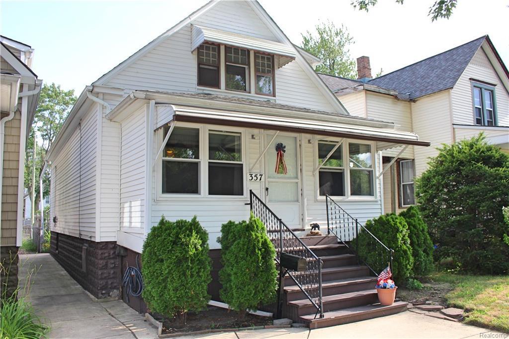 357 Superior Blvd - Photo 1