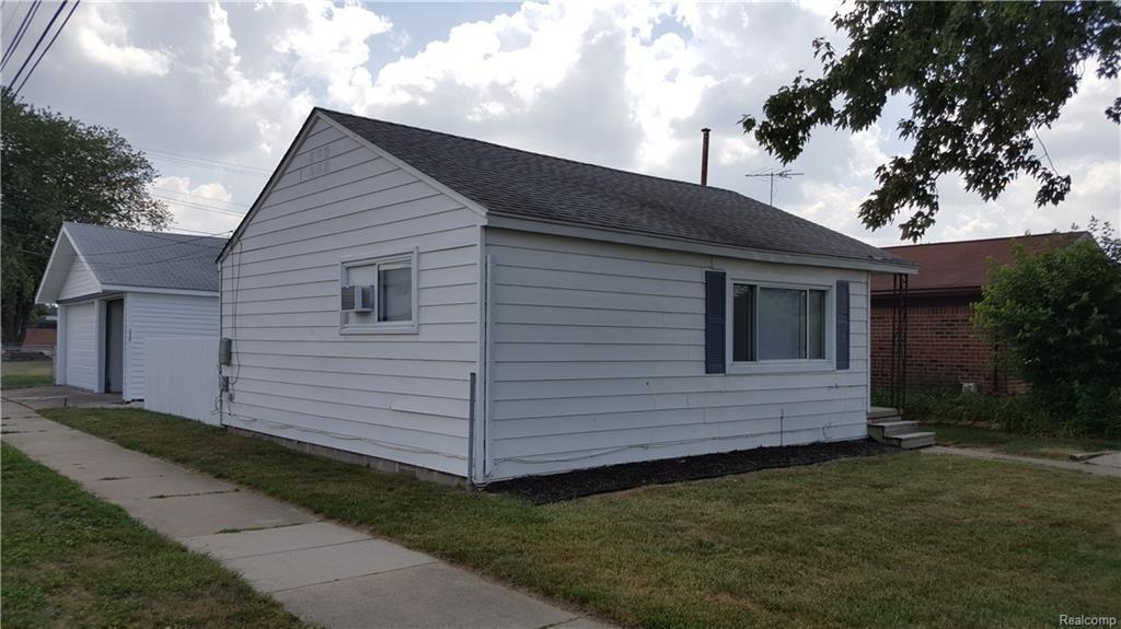 30556 Townley St - Photo 1