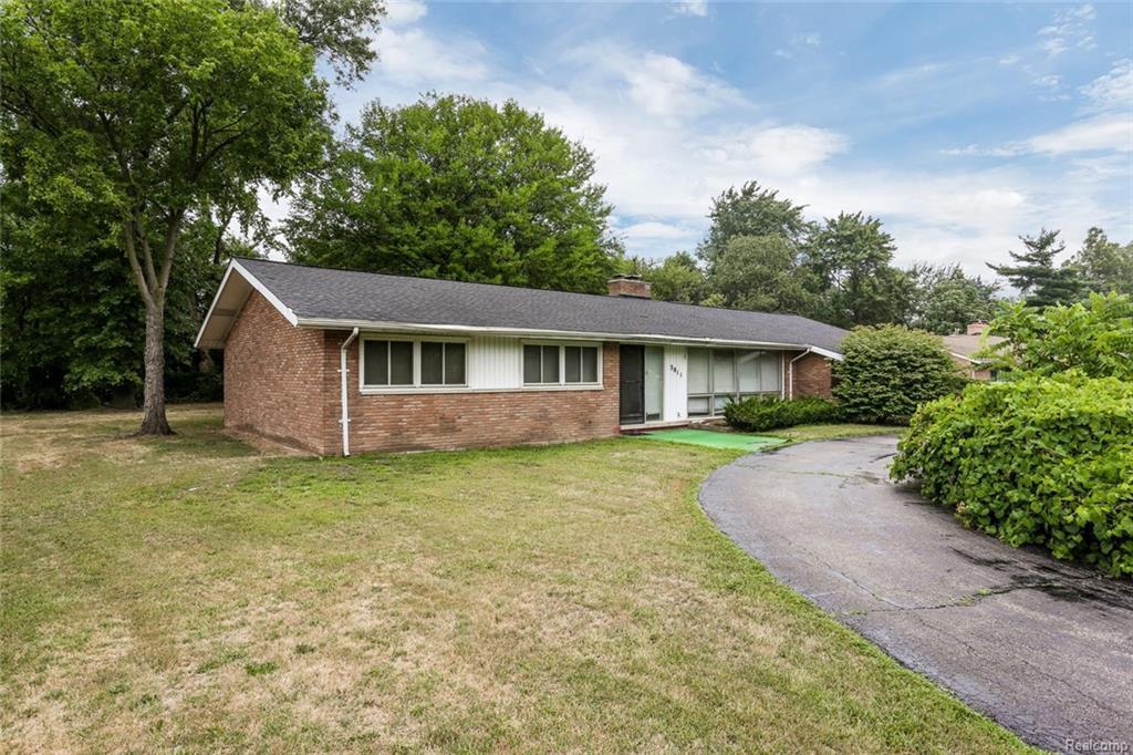 3011 Oakhill Dr - Photo 1