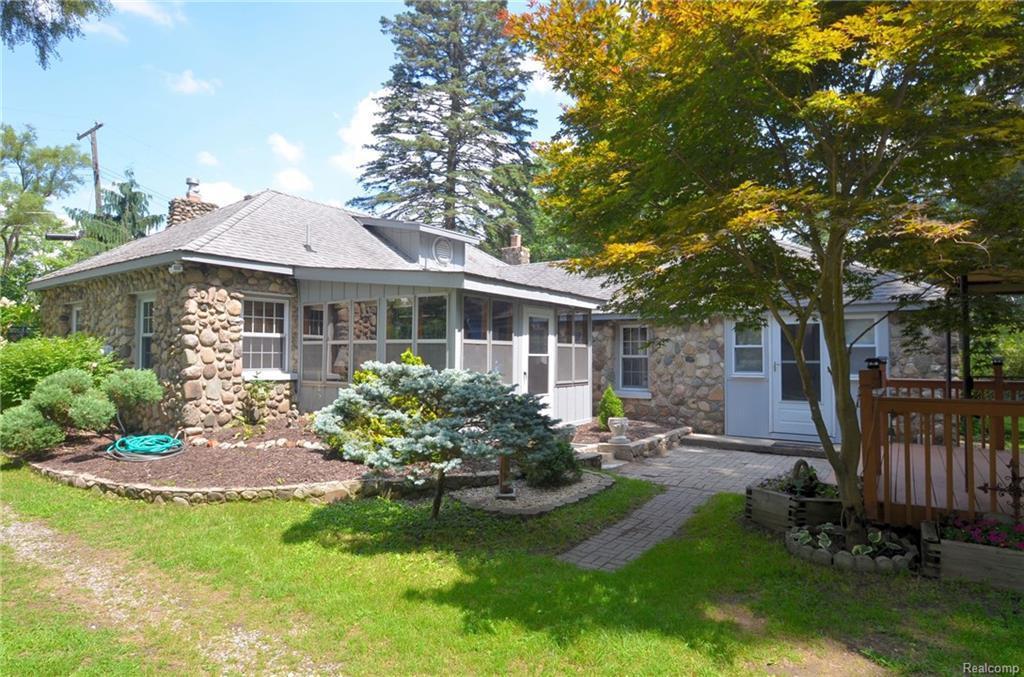 9301 Cedar Island Rd - Photo 1