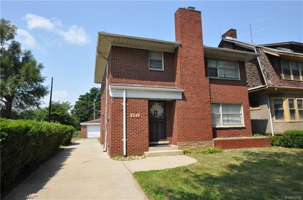 950 Longfellow St - Photo 1