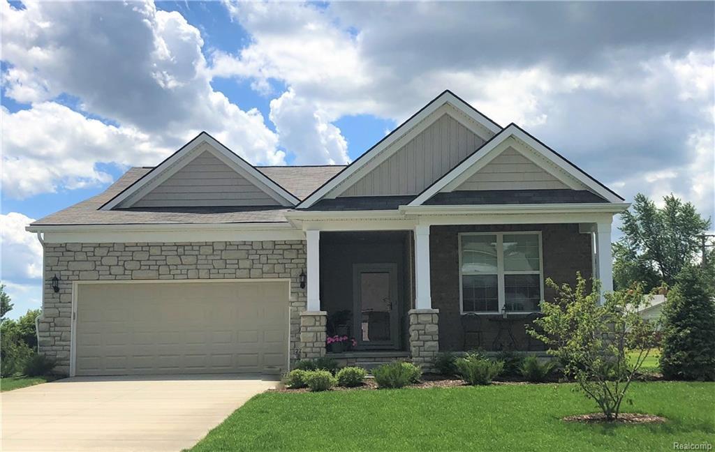 27151 Manistee Dr - Photo 1