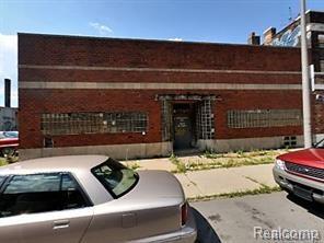 1616 Fort St - Photo 1