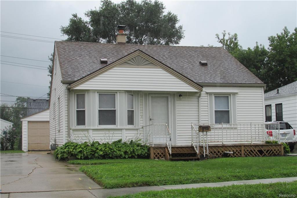 573 Chestnut Ave - Photo 1