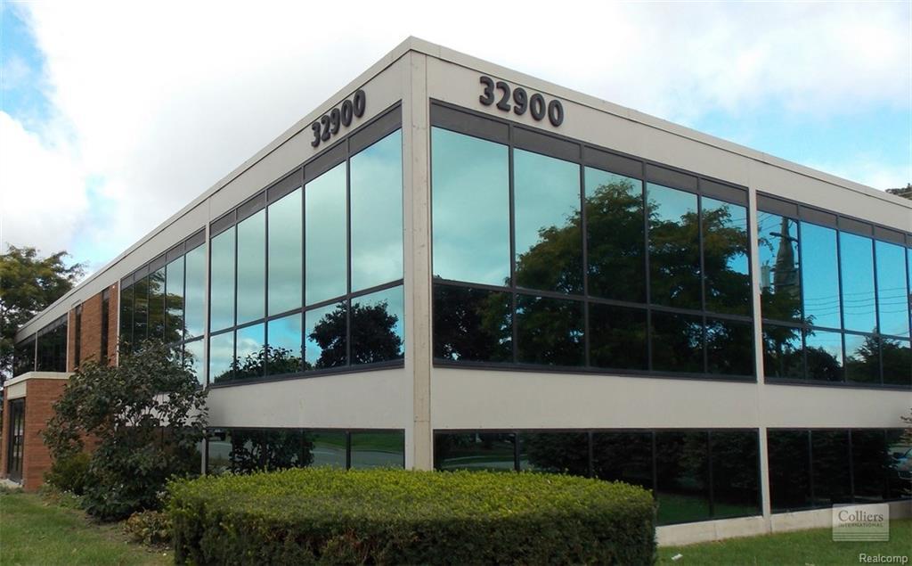 32900 5 MILE RD - Photo 1