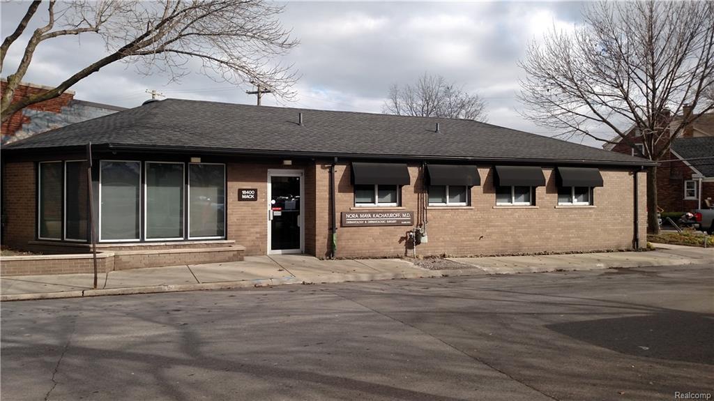 18400 Mack Ave - Photo 1