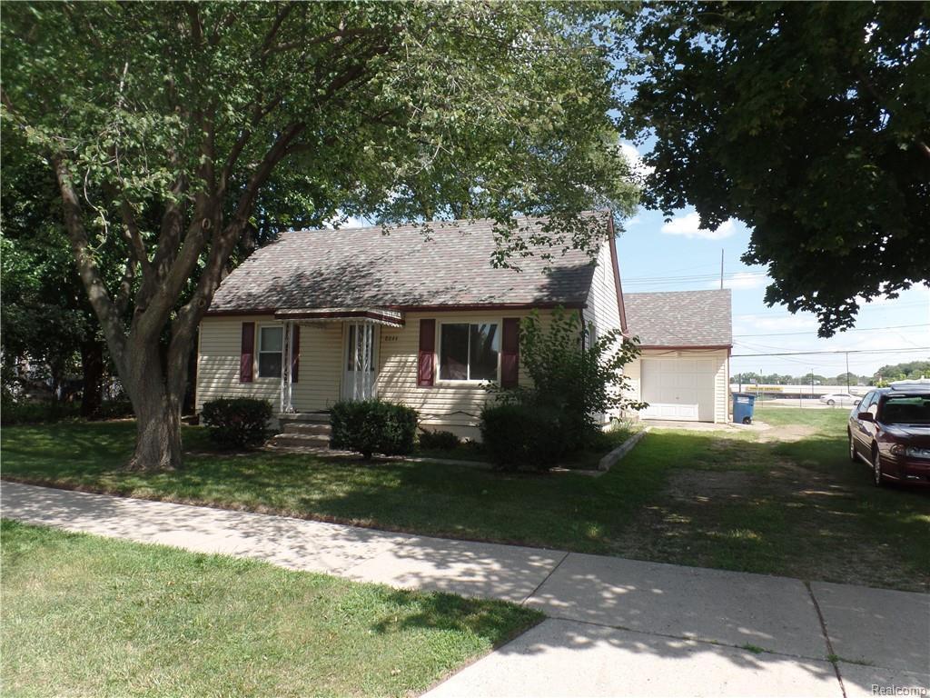 8044 Fremont St - Photo 1