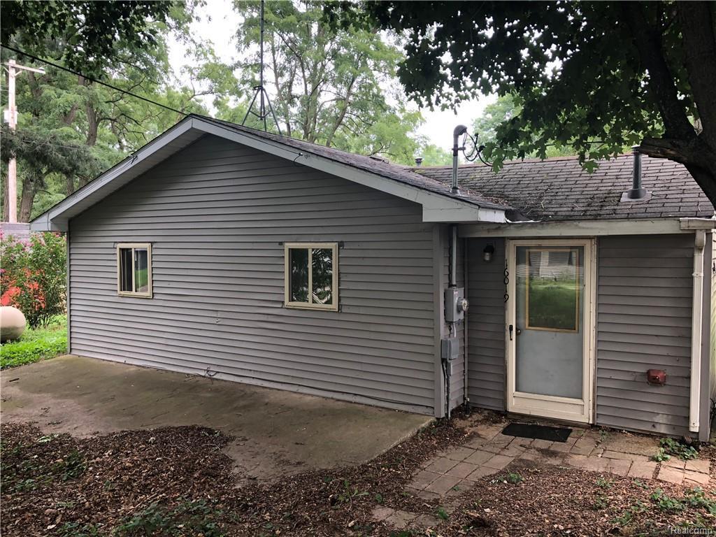 16019 Murray Rd - Photo 1