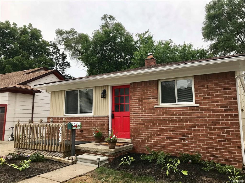 469 Cambridge - Photo 1