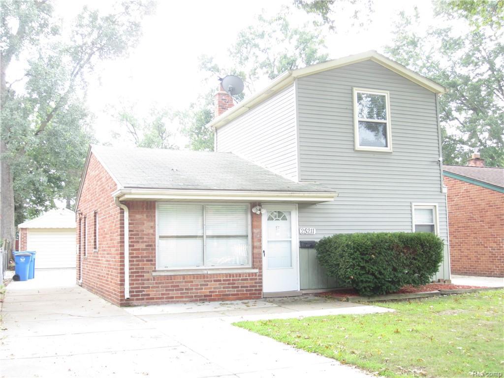 25211 Hopkins St - Photo 1