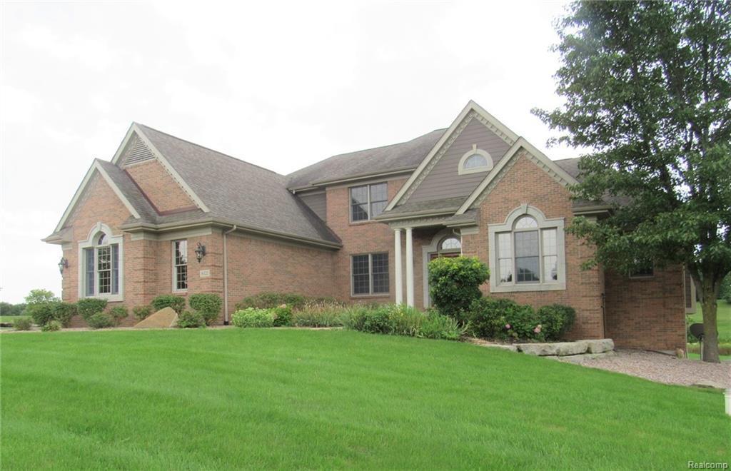 8022 Creekwood Ln - Photo 1