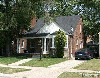 18234 Manor St - Photo 1