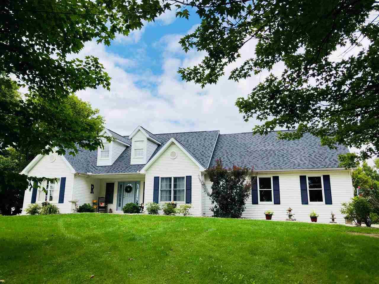 8310 Beecher - Photo 1