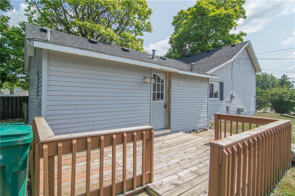 707 Main St - Photo 1