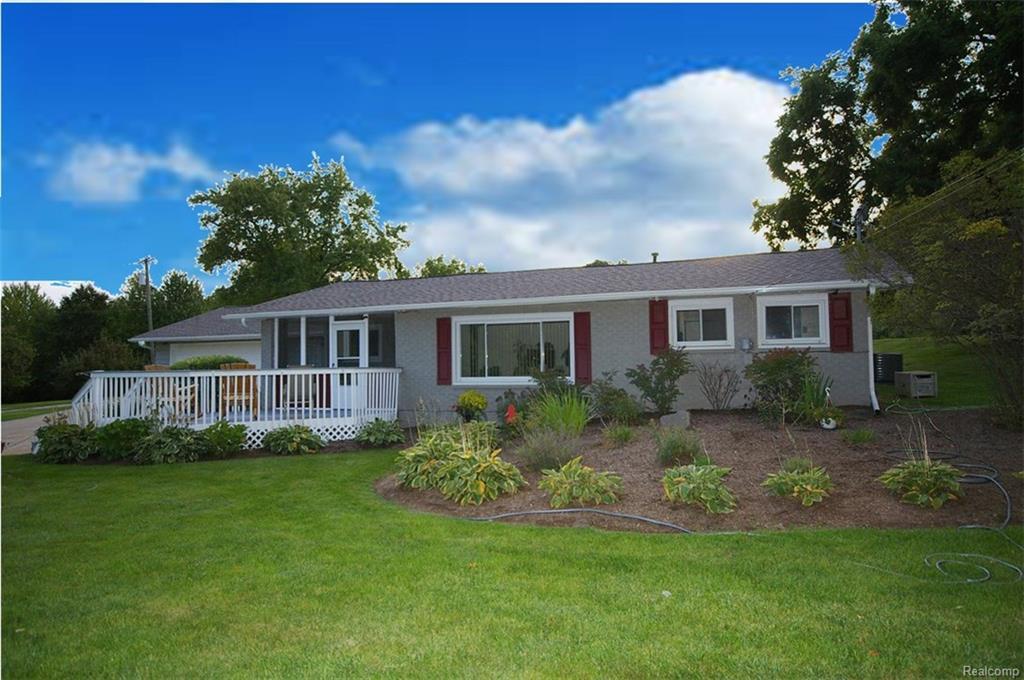 2580 Sashabaw Rd - Photo 1