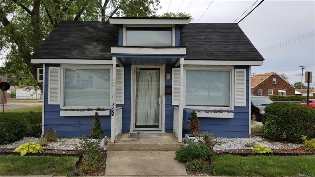 3800 Fort St - Photo 1