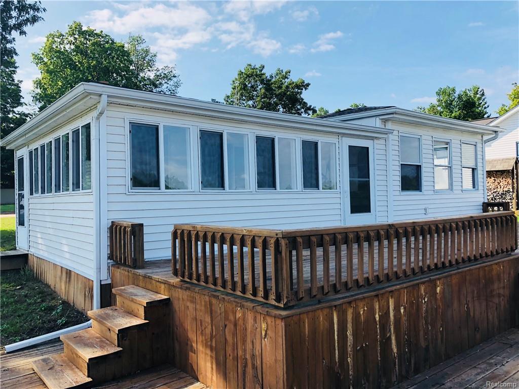 1491 Hughes Dr - Photo 1