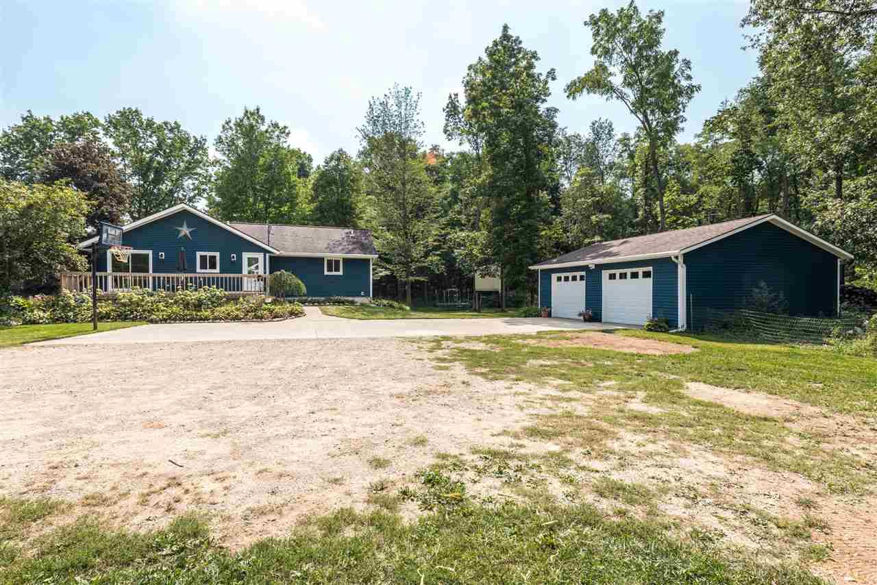 1803 Greys Lake Rd - Photo 1
