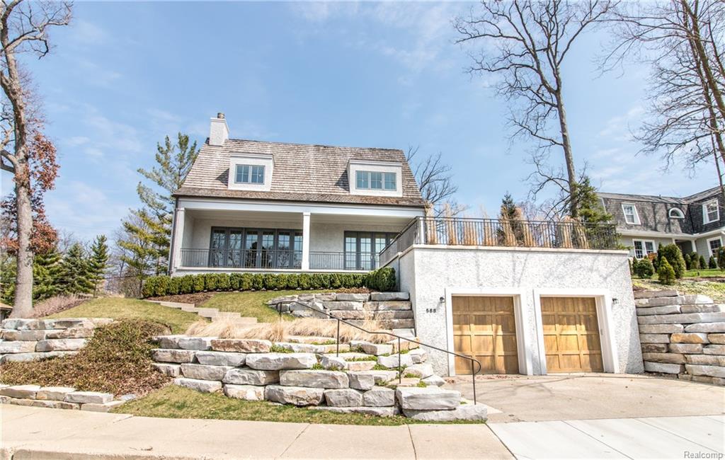 588 Brookside Ave - Photo 1