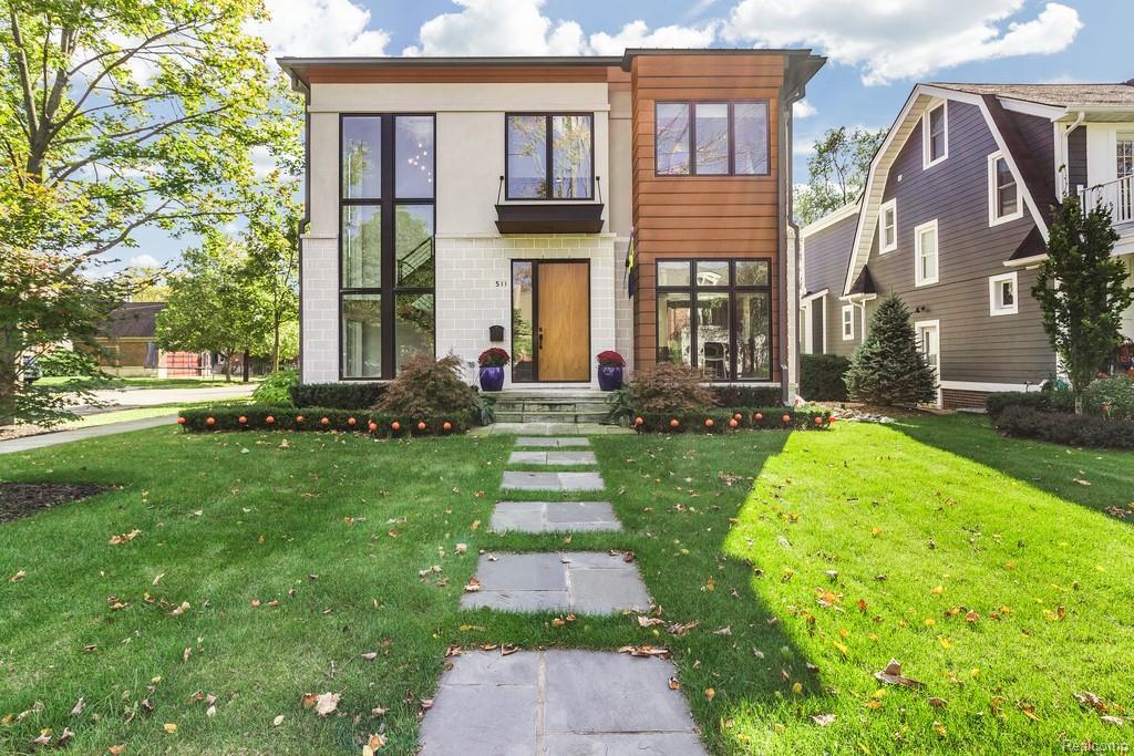 511 Wallace St - Photo 1