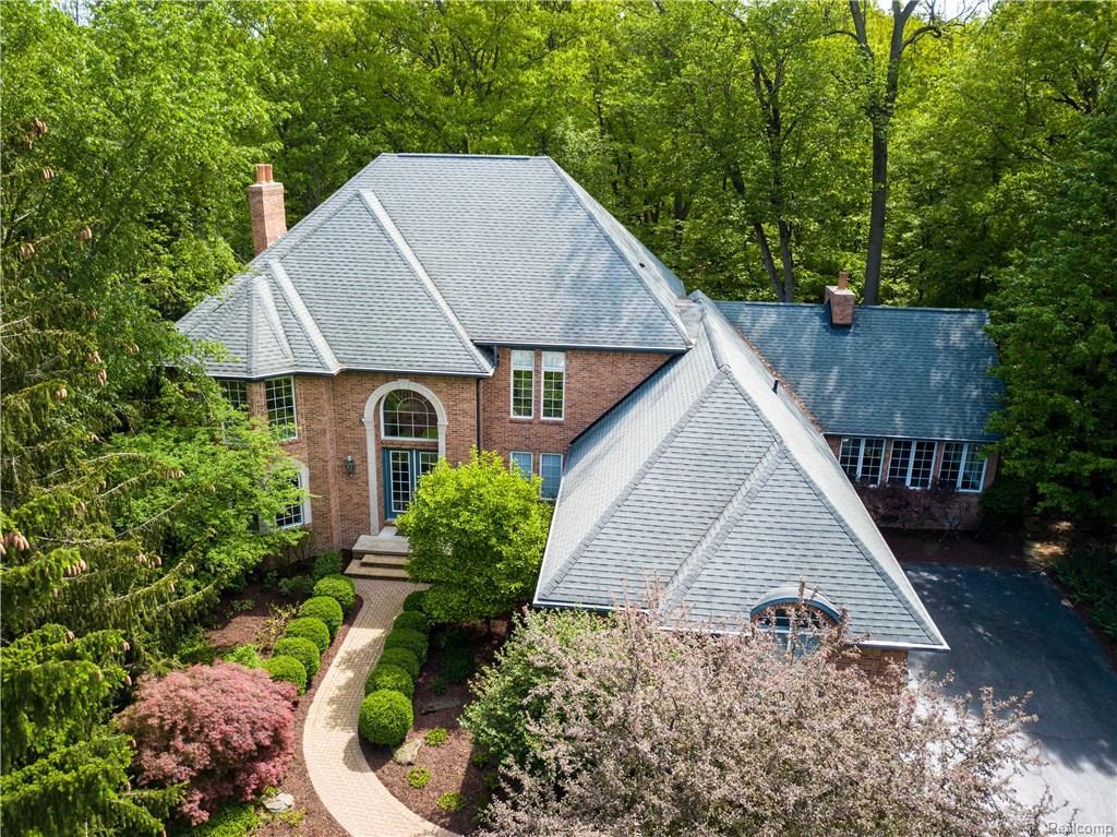 7573 Knoll Crest Dr - Photo 1