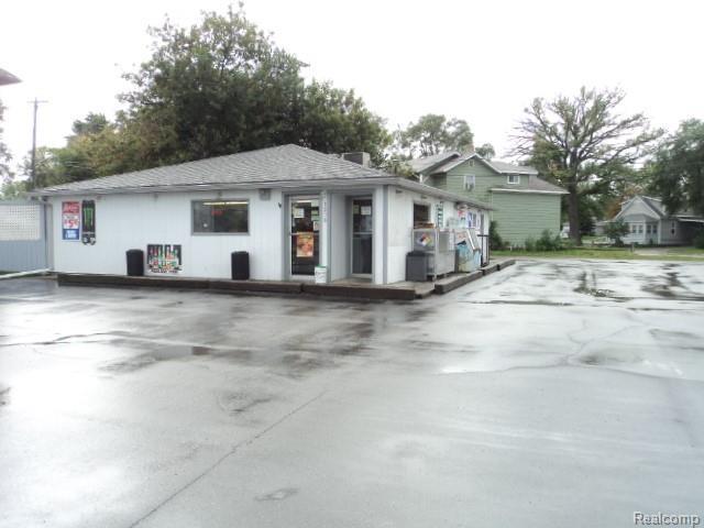 1236 Water St - Photo 1