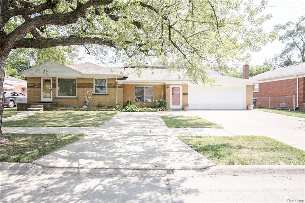 3155 Applewood Ave - Photo 1