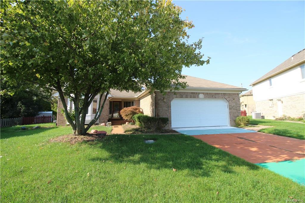 44893 Rivergate Dr - Photo 1