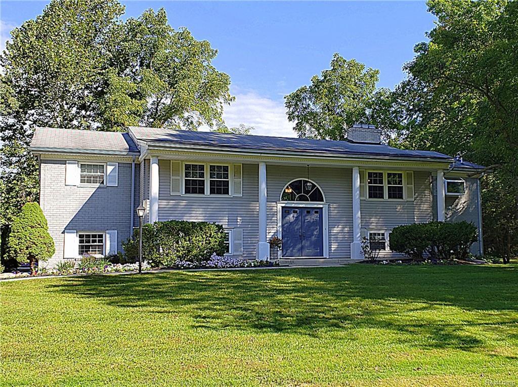 47266 Dunsany Rd - Photo 1