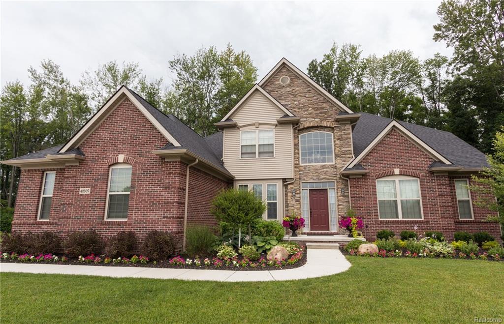 127 Pinemeadow Crt - Photo 1