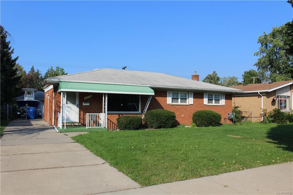 25712 Warren Av St - Photo 1