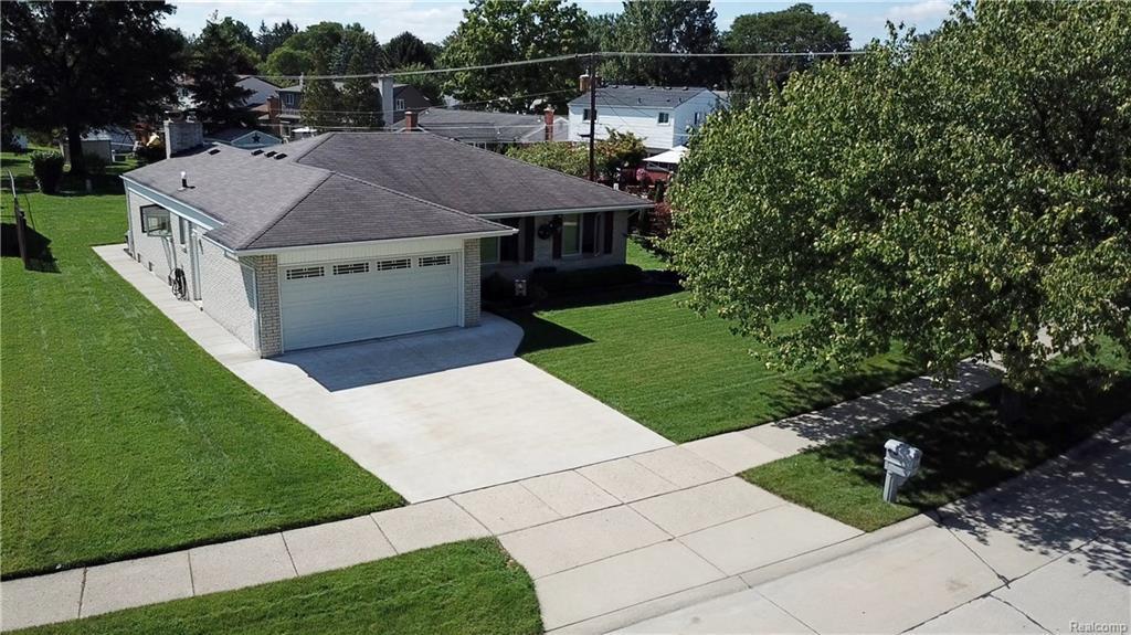 30043 Bobrich St - Photo 1