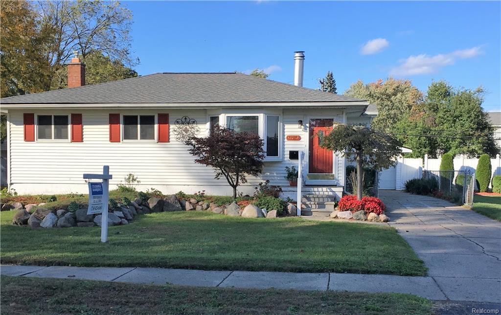32202 Elmwood - Photo 1