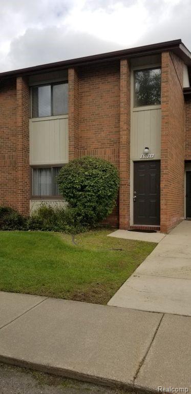 33727 Pondview Cir - Photo 1