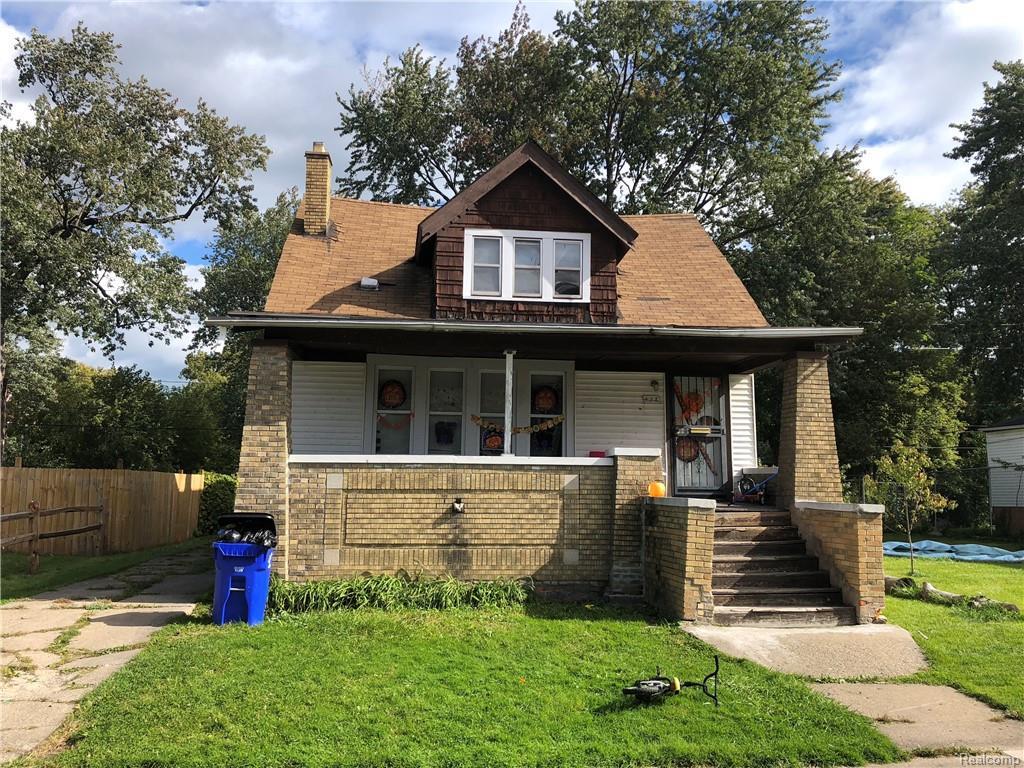 438 Newport St - Photo 1